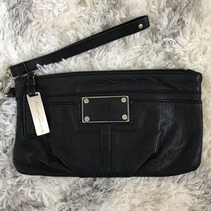 KENNETH COLE wristlet classic black 100% leather